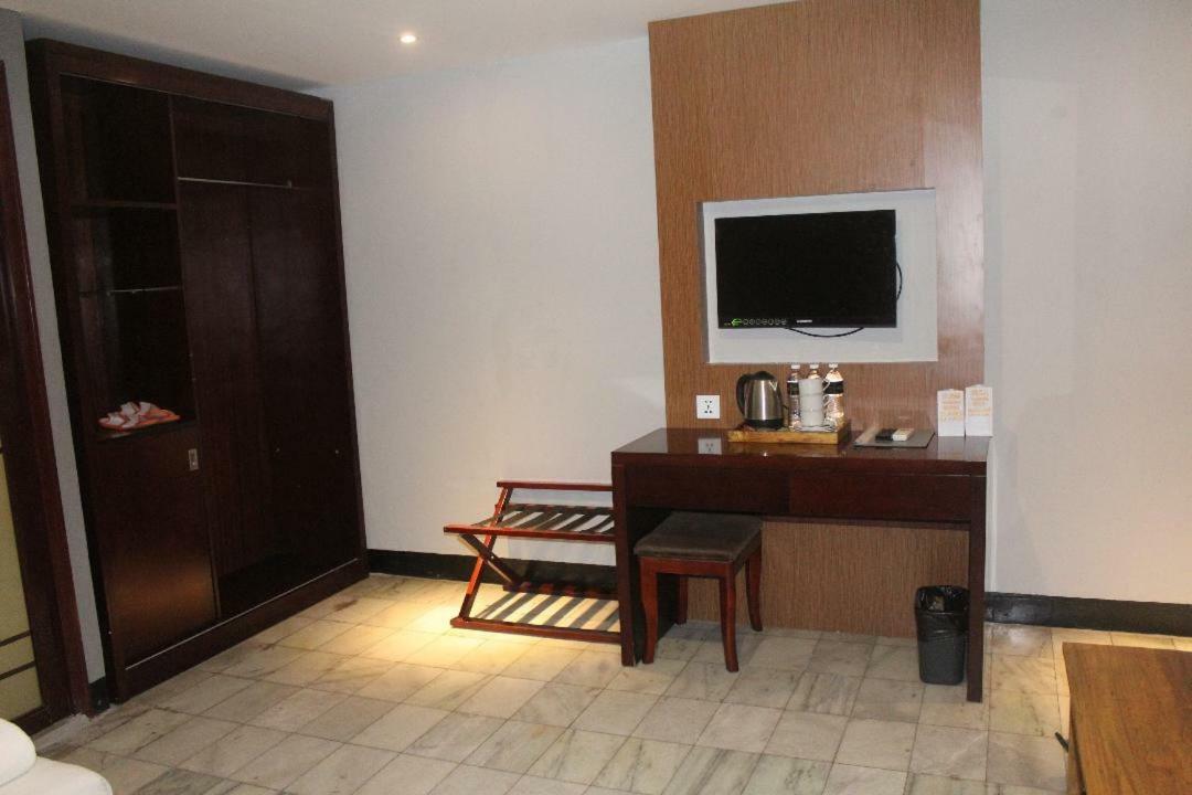 Hotel Mustika Senen Jakarta Luaran gambar